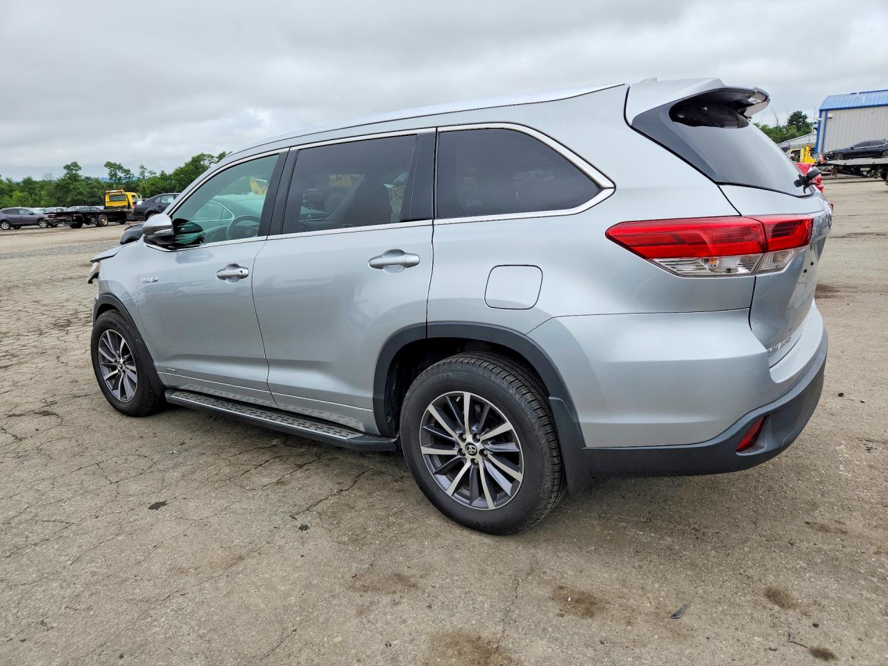 2017 TOYOTA HIGHLANDER HYBRID XLE — снимка 2