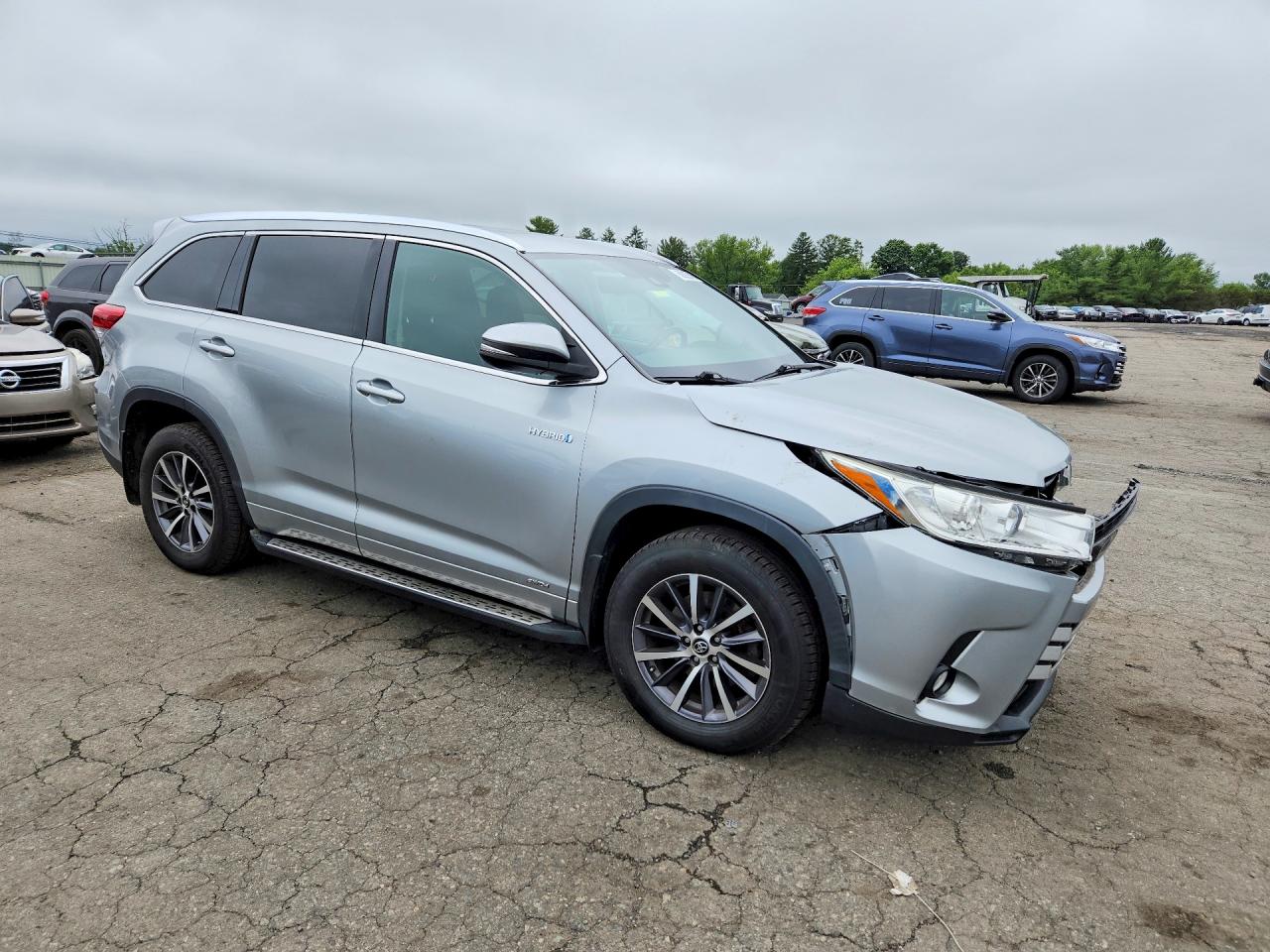 2017 TOYOTA HIGHLANDER HYBRID XLE — снимка 4