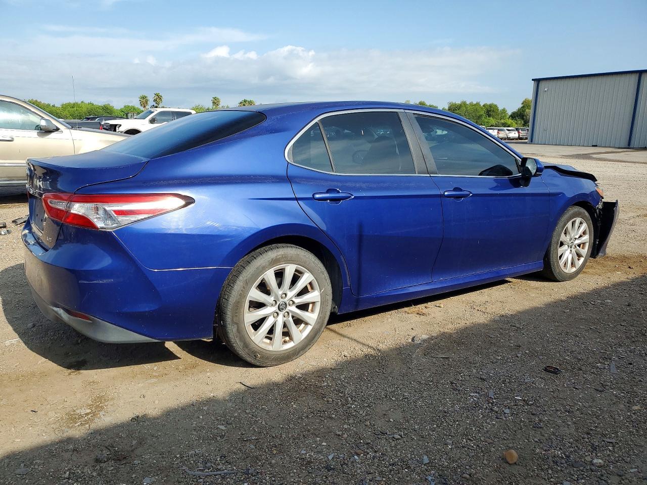 2018 TOYOTA CAMRY LE — снимка 3