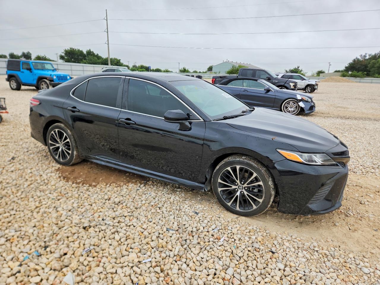 2018 TOYOTA CAMRY SE — снимка 4
