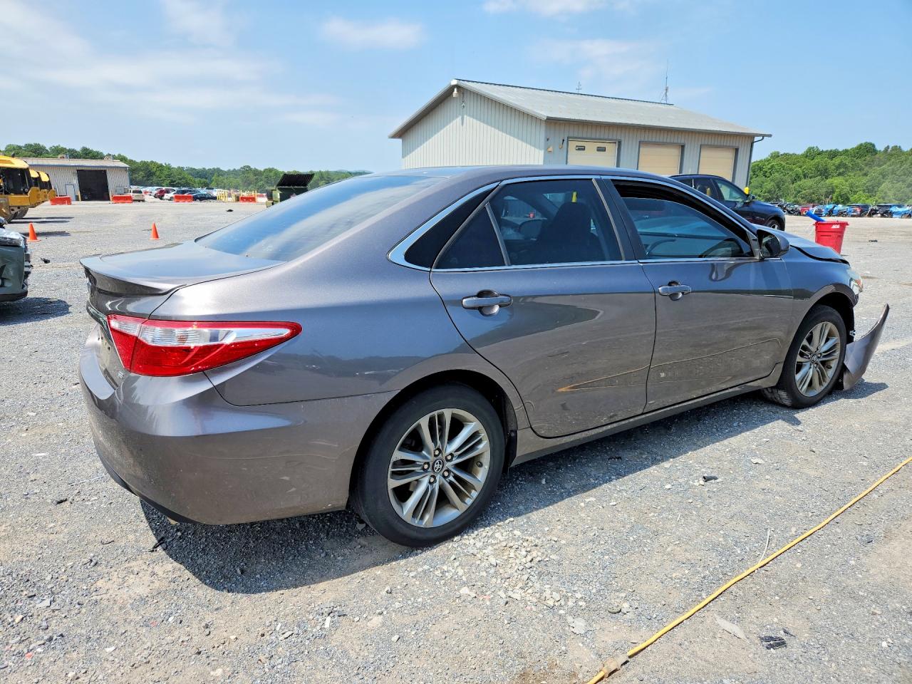 2017 TOYOTA CAMRY SE — снимка 3