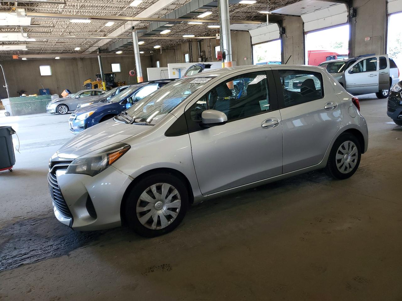 2016 TOYOTA YARIS 5-DOOR L