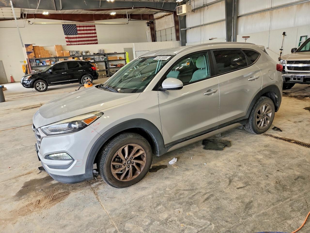 2016 HYUNDAI TUCSON SE