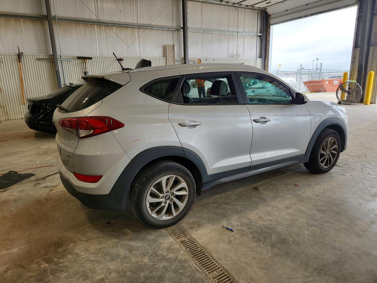 2016 HYUNDAI TUCSON SE — снимка 3