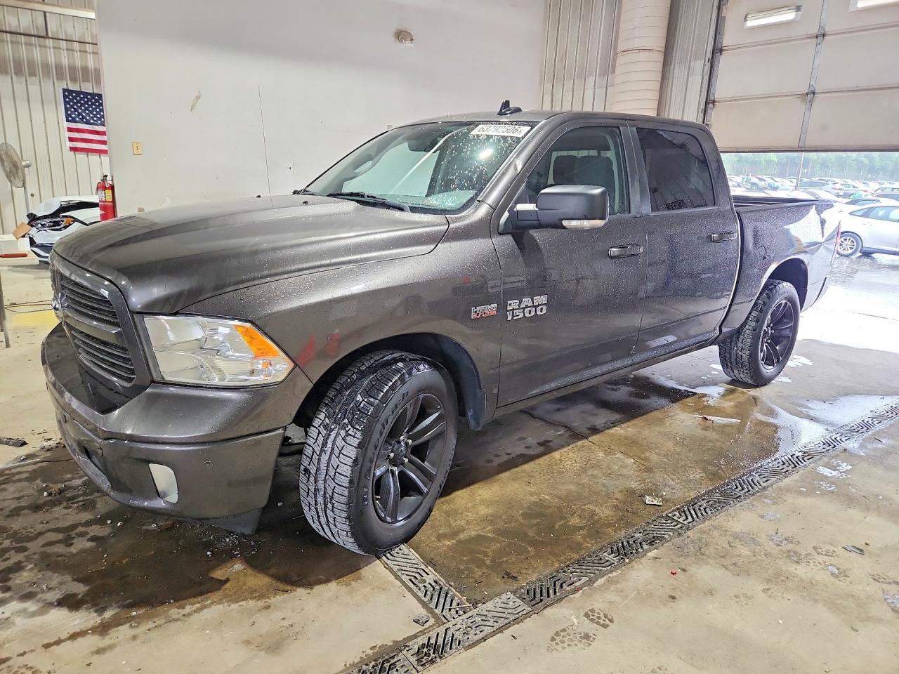 2016 RAM 1500 SLT