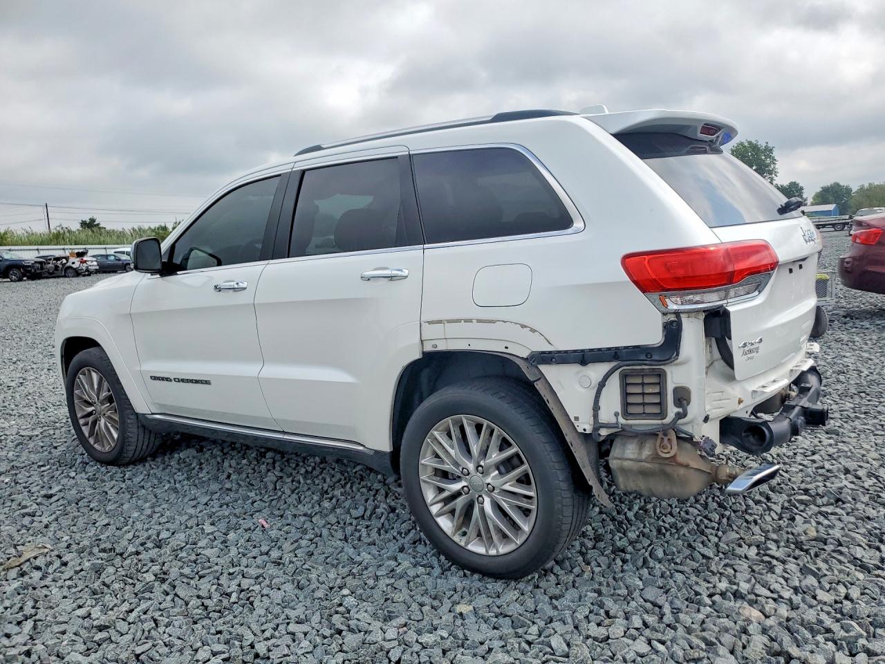 2017 JEEP GRAND CHEROKEE SUMMIT — снимка 2