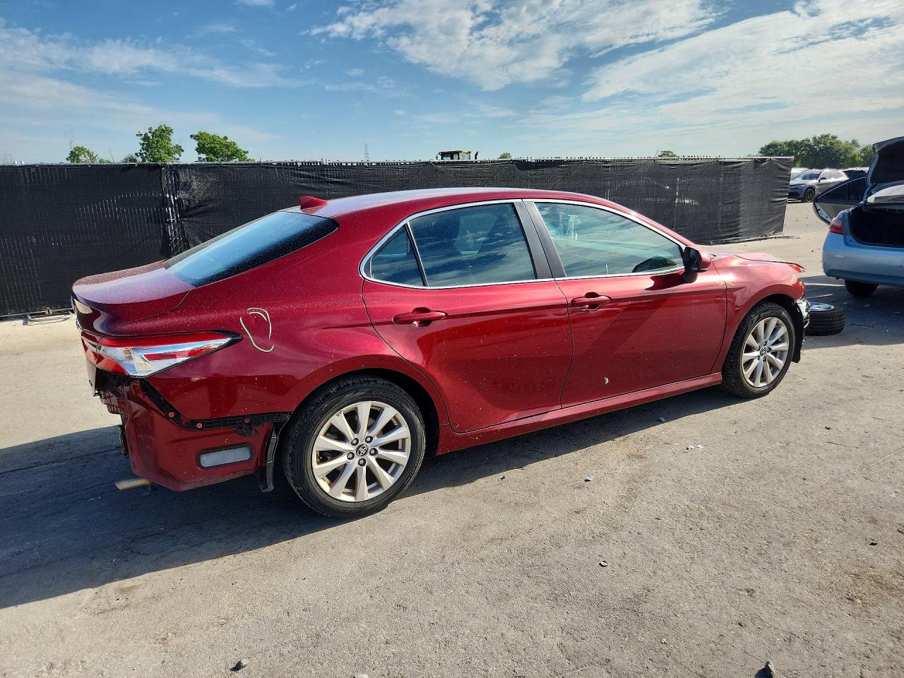 2019 TOYOTA CAMRY LE — снимка 3