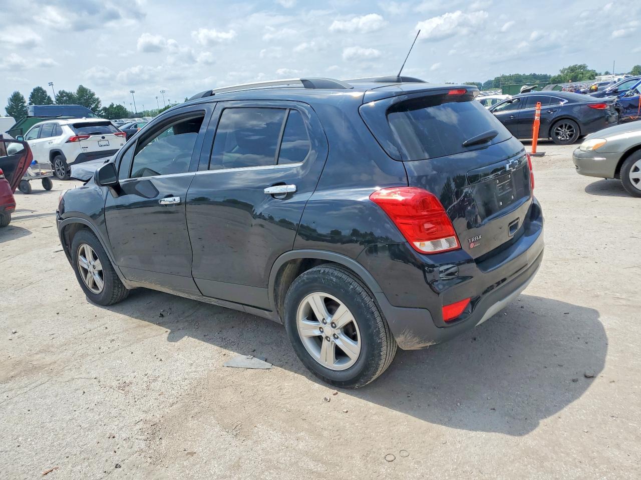 2019 CHEVROLET TRAX 1LT — снимка 2