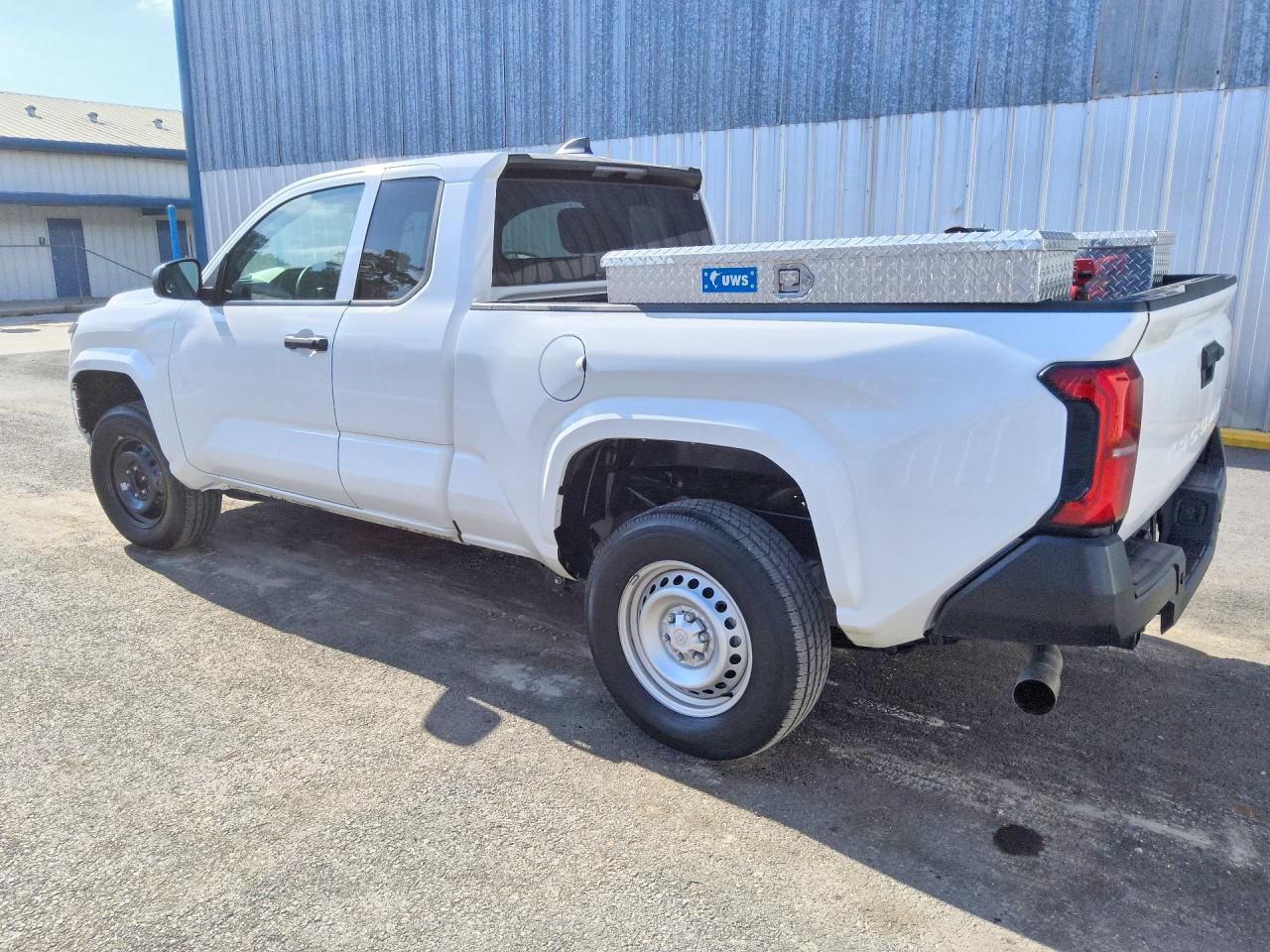 2024 TOYOTA TACOMA SR — снимка 2