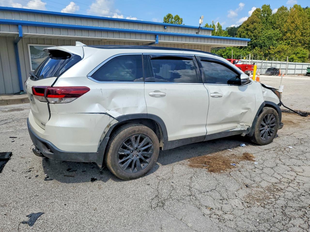2019 TOYOTA HIGHLANDER SE — снимка 3