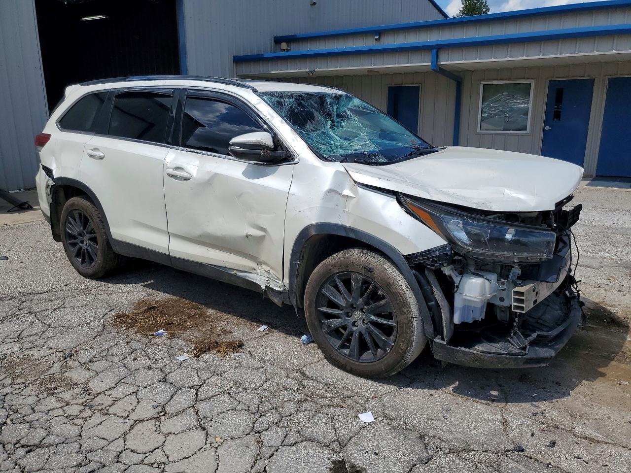 2019 TOYOTA HIGHLANDER SE — снимка 4