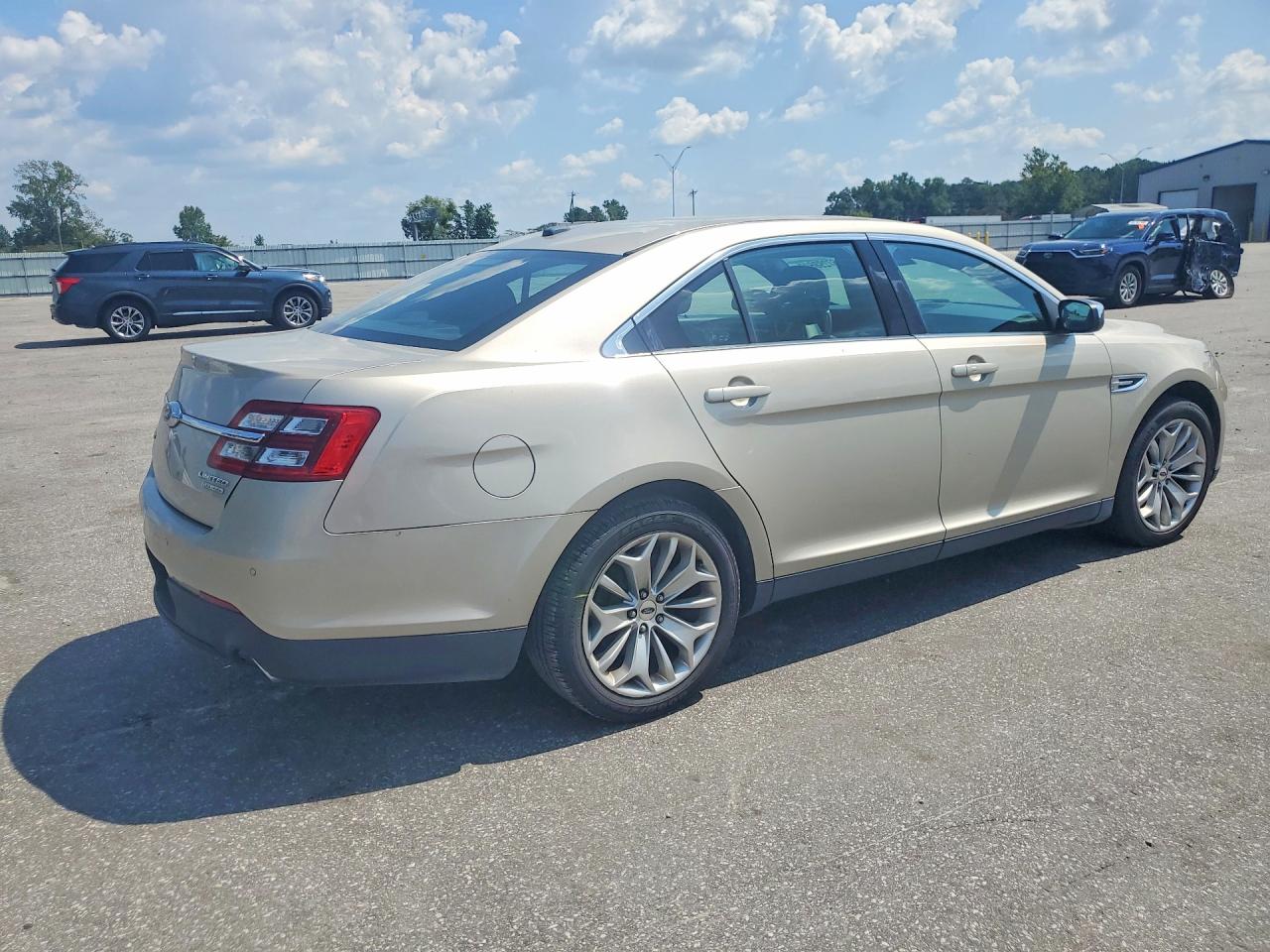 2018 FORD TAURUS LIMITED — снимка 3