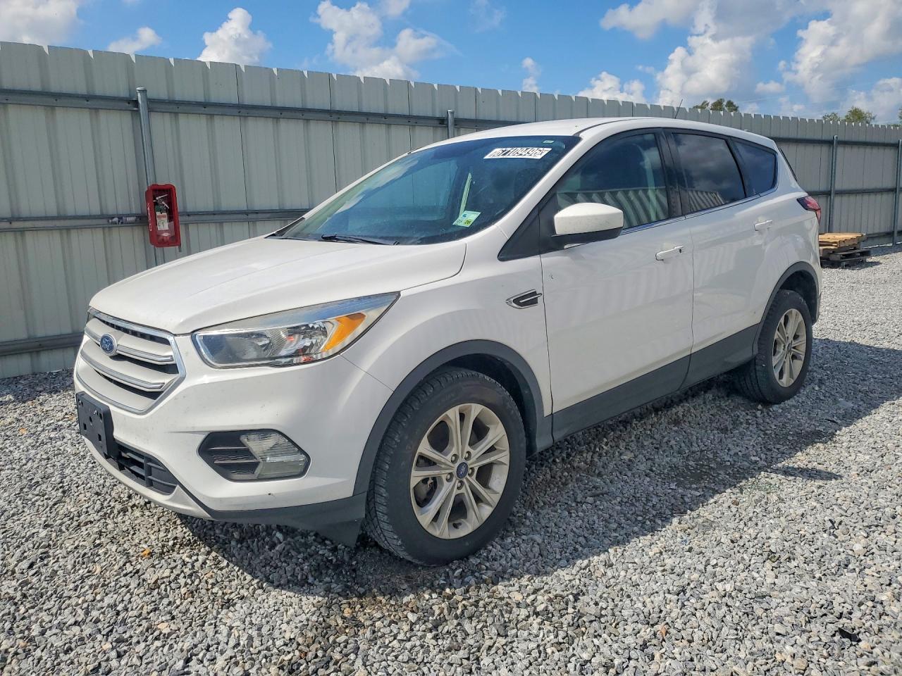 2019 FORD ESCAPE SE