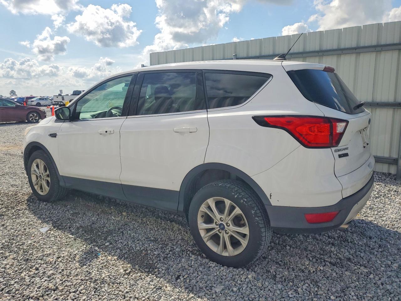 2019 FORD ESCAPE SE — снимка 2