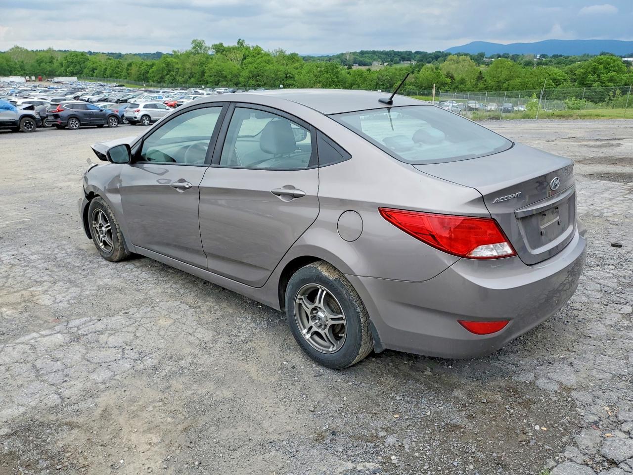 2017 HYUNDAI ACCENT SE — снимка 2