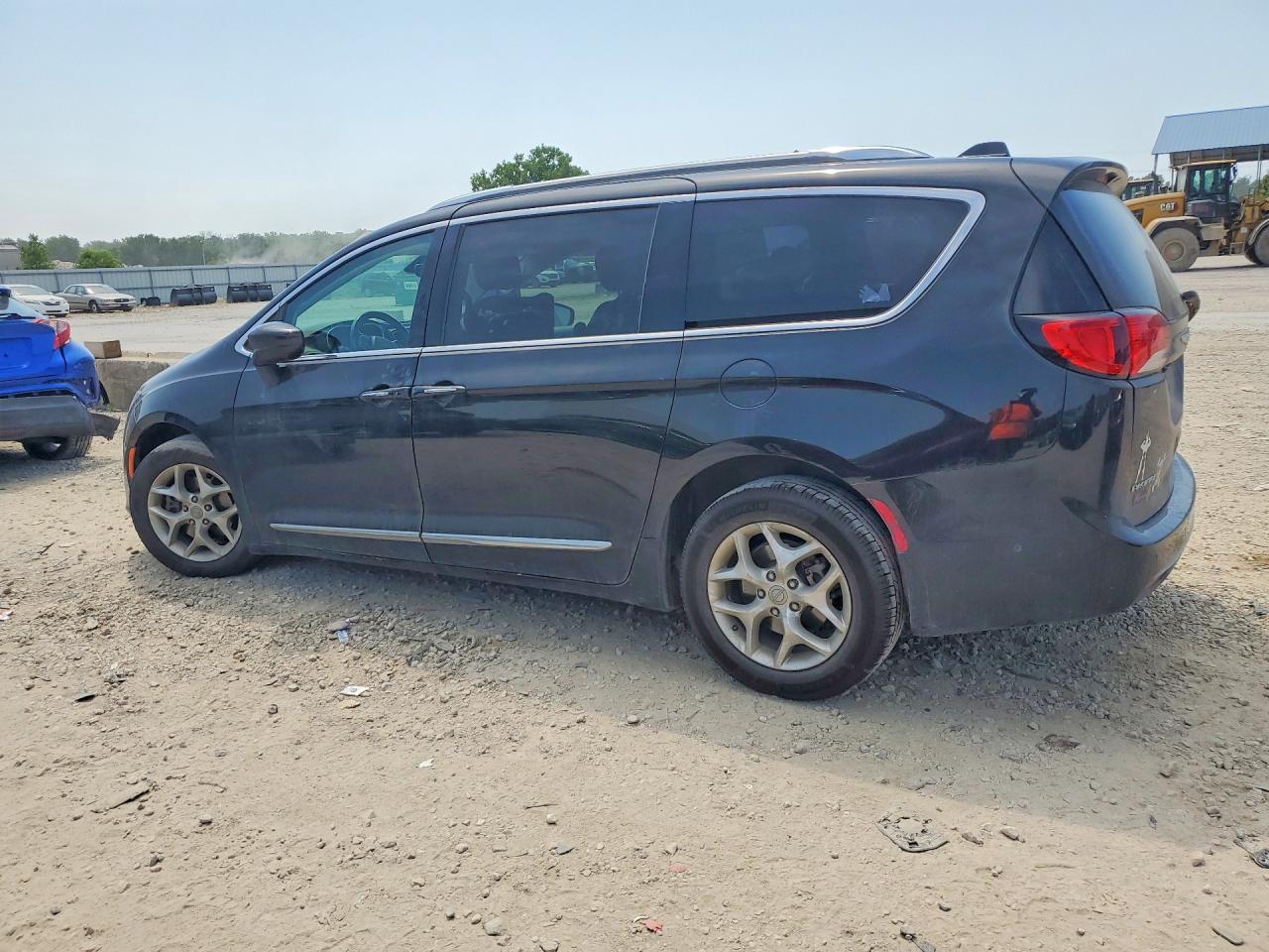 2020 CHRYSLER PACIFICA TOURING L PLUS — снимка 2
