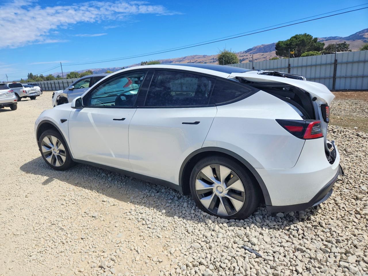2023 TESLA MODEL Y — снимка 2