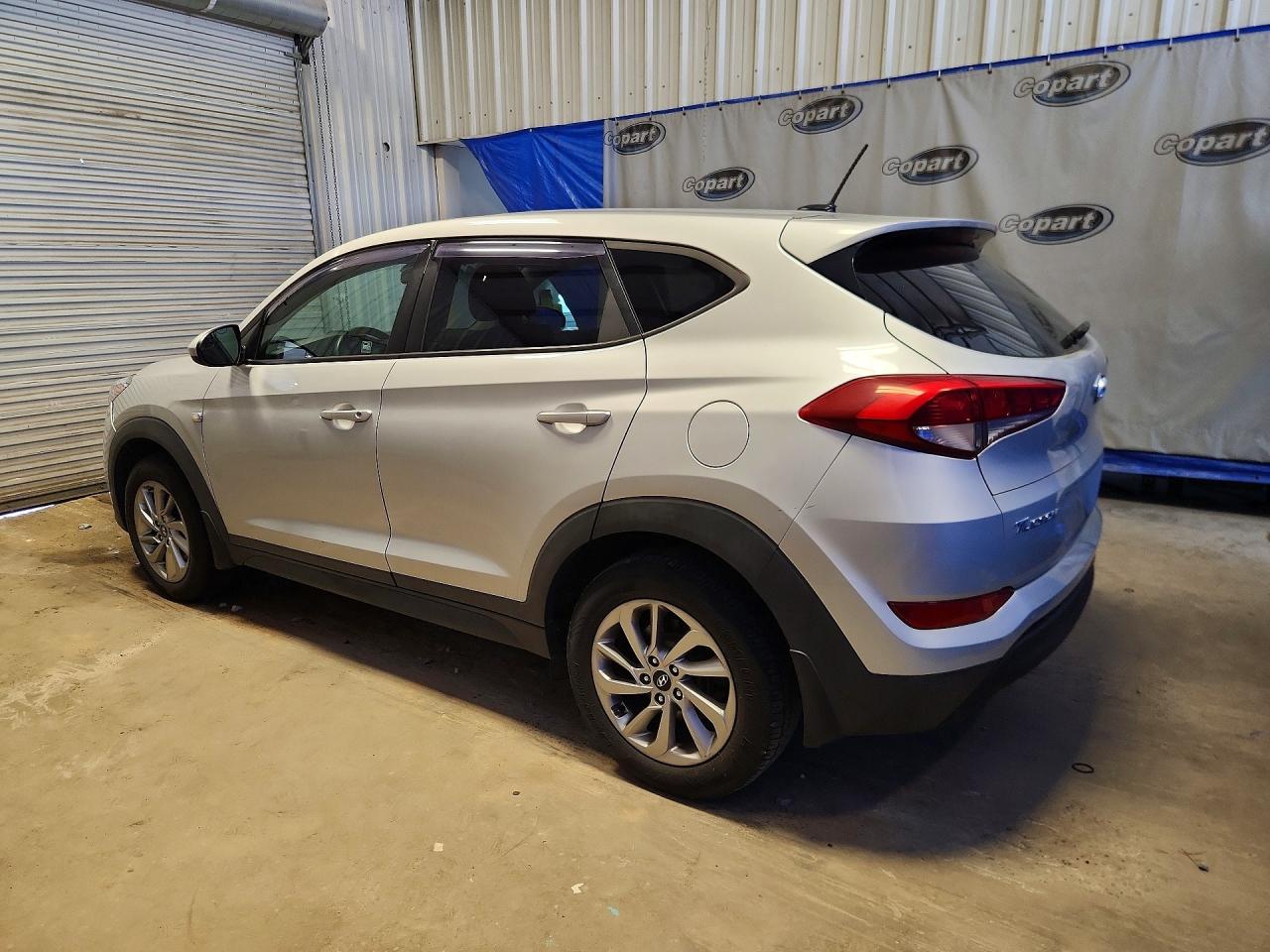 2016 HYUNDAI TUCSON SE — снимка 2