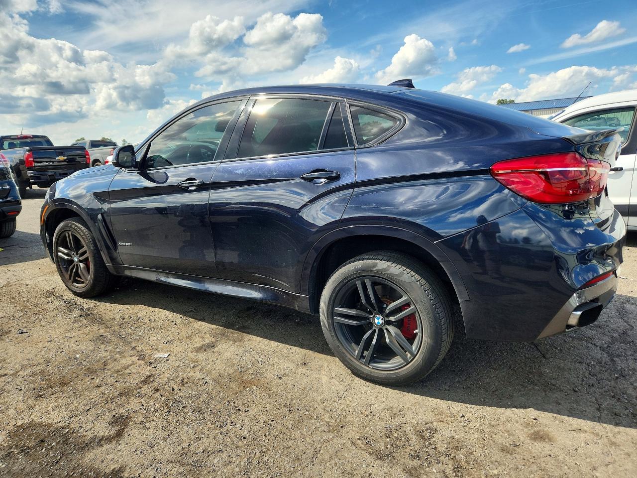 2015 BMW X6 XDRIVE50I — снимка 2