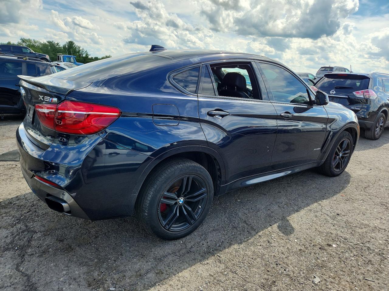 2015 BMW X6 XDRIVE50I — снимка 3