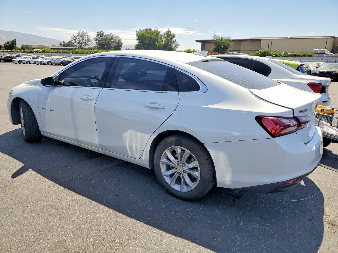 2022 CHEVROLET MALIBU LT — снимка 2