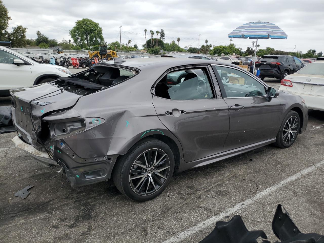 2024 TOYOTA CAMRY SE — снимка 3