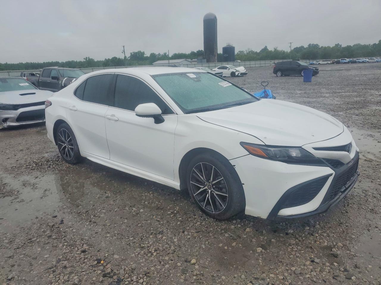 2021 TOYOTA CAMRY SE — снимка 4