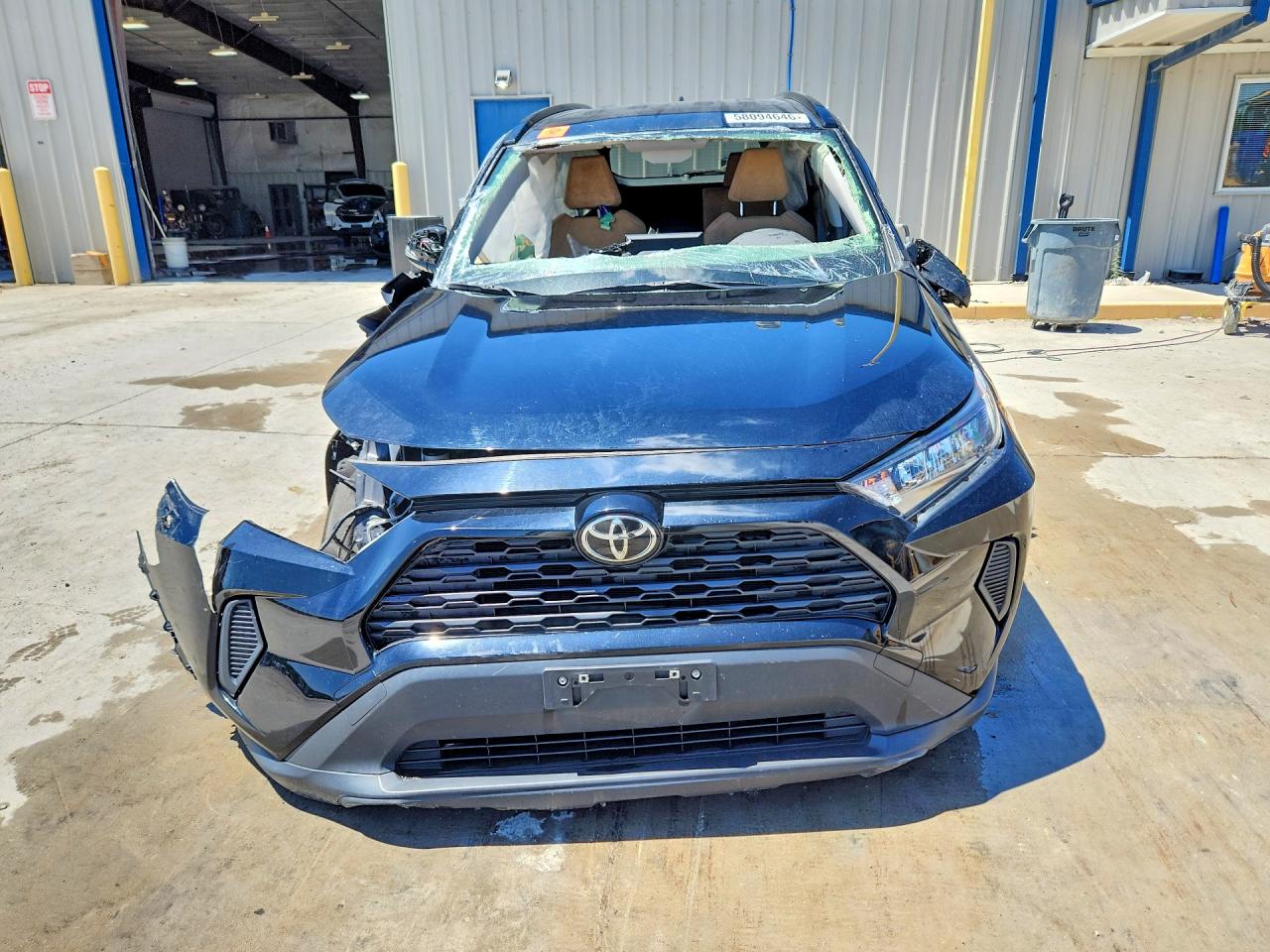 2020 TOYOTA RAV4 LE — снимка 5