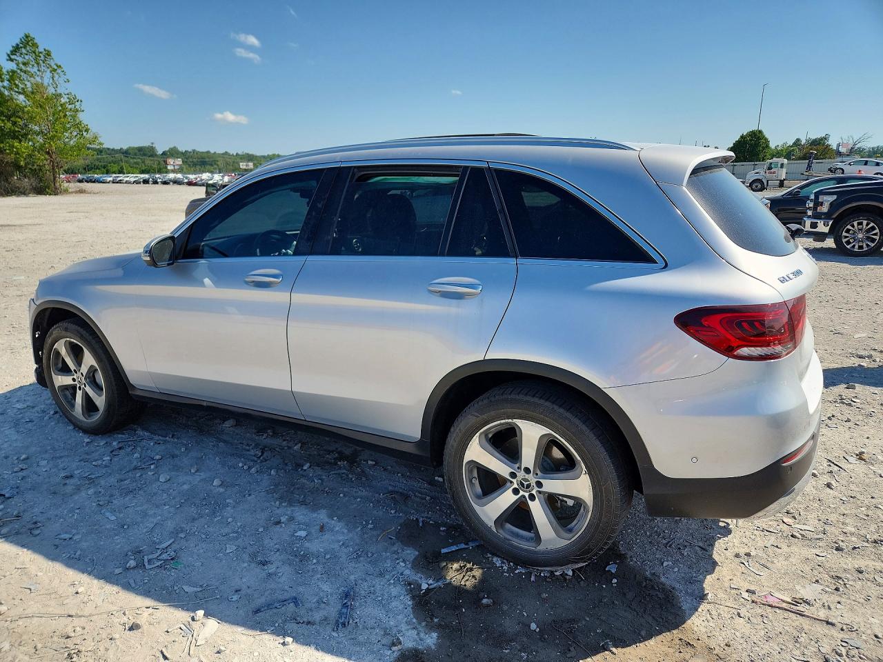 2020 MERCEDES-BENZ GLC 300 — снимка 2