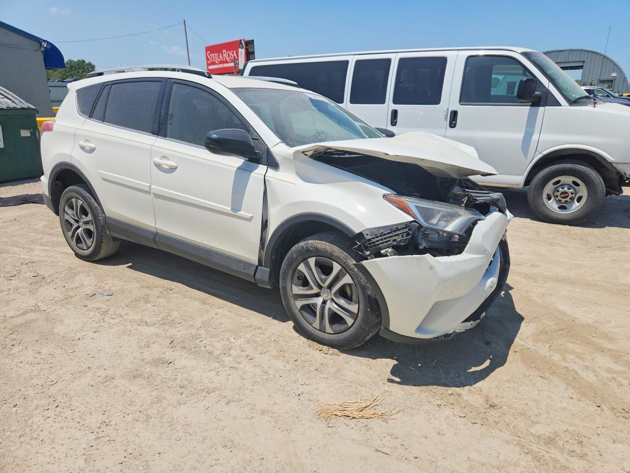 2017 TOYOTA RAV4 LE — снимка 4