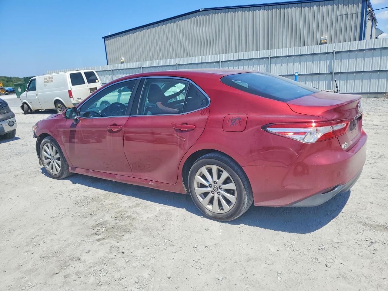 2018 TOYOTA CAMRY LE — снимка 2