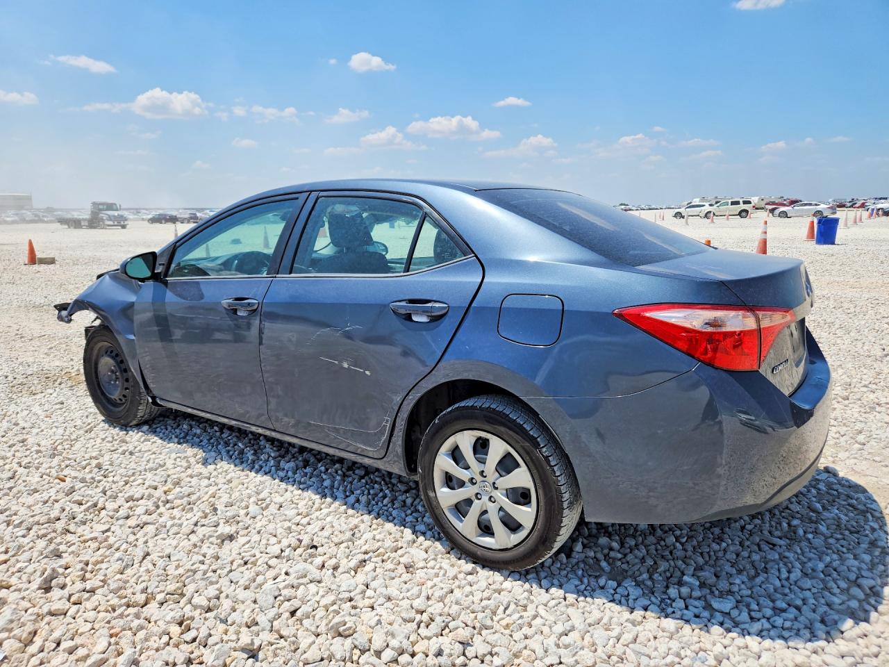 2017 TOYOTA COROLLA LE — снимка 2