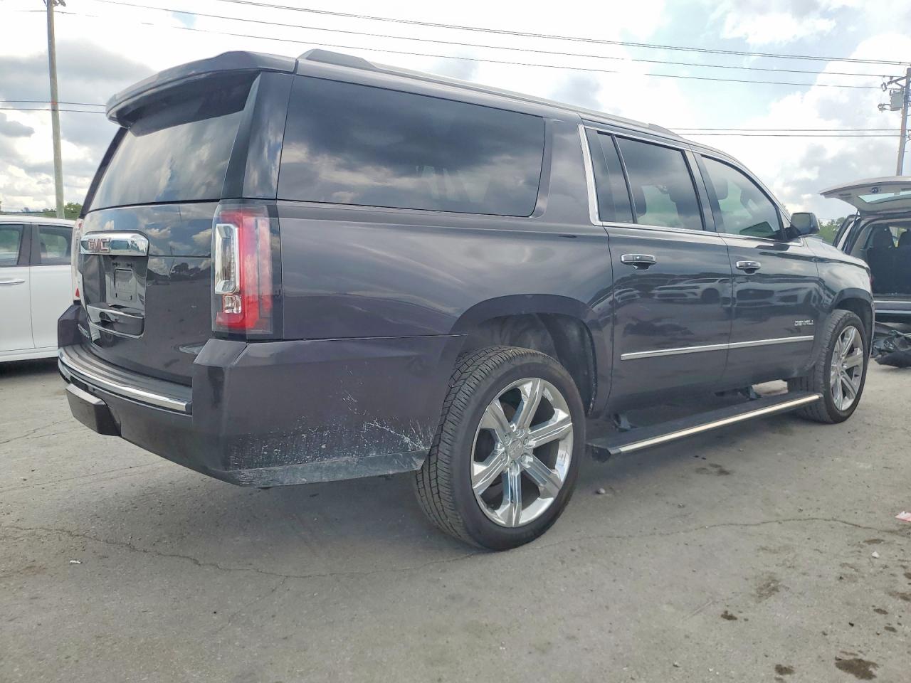 2017 GMC YUKON XL DENALI — снимка 3