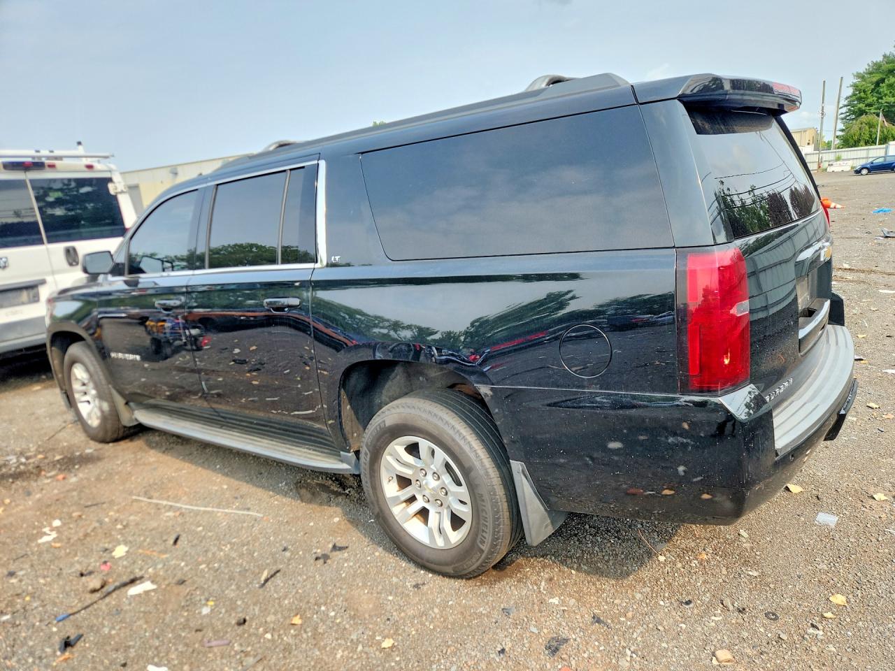 2019 CHEVROLET SUBURBAN K1500 LT — снимка 2