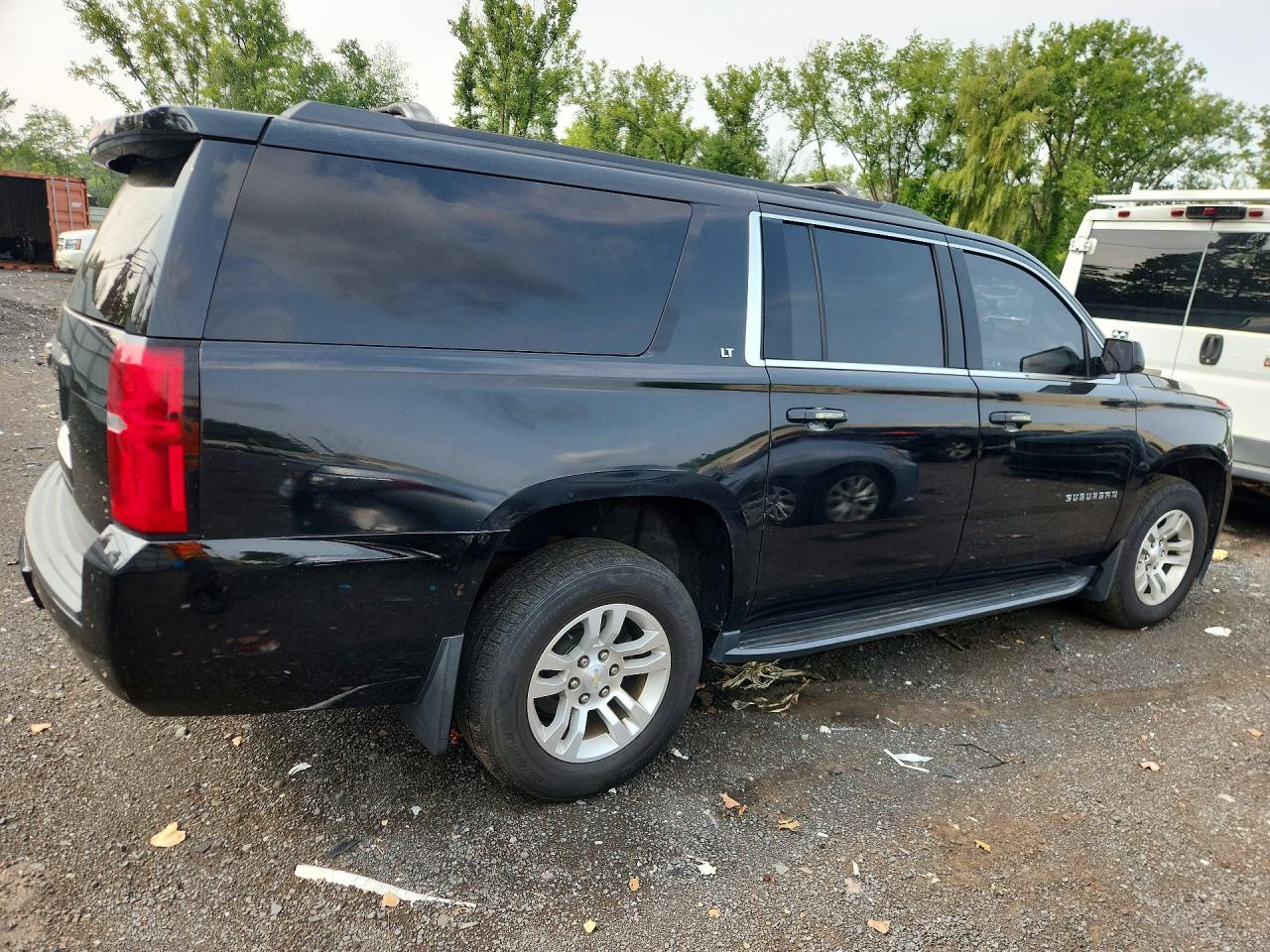 2019 CHEVROLET SUBURBAN K1500 LT — снимка 3