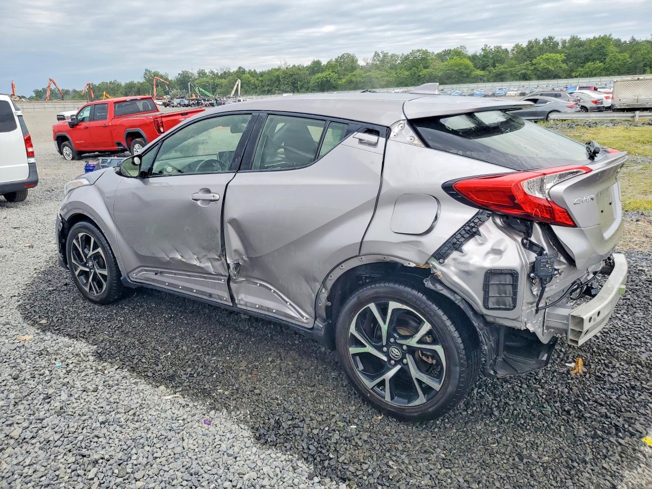 2019 TOYOTA C-HR XLE — снимка 2