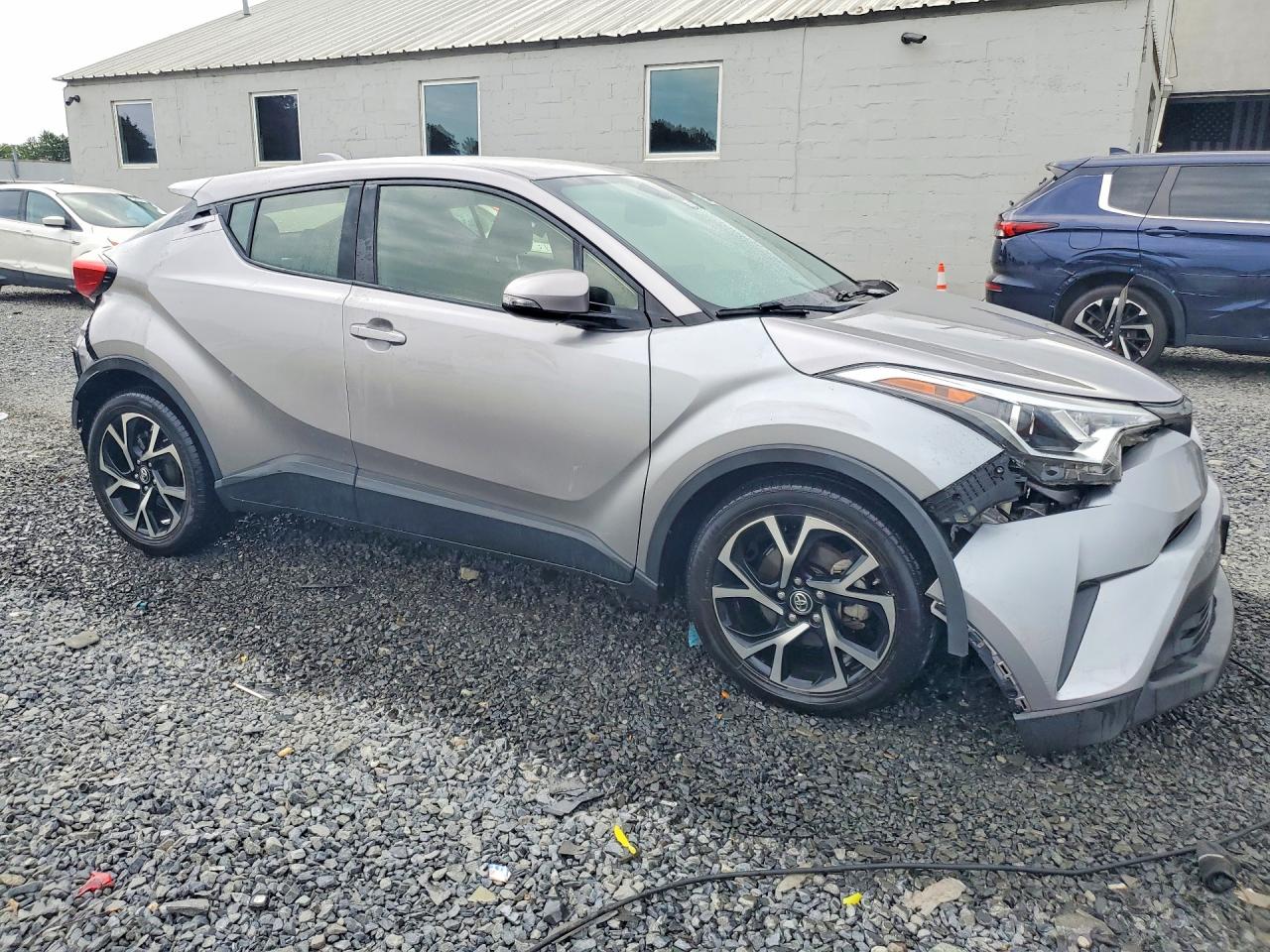 2019 TOYOTA C-HR XLE — снимка 4
