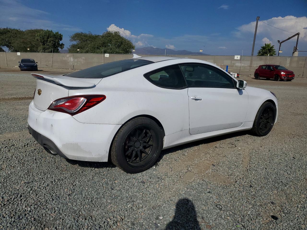 2016 HYUNDAI GENESIS COUPE 3.8 ULTIMATE — снимка 3