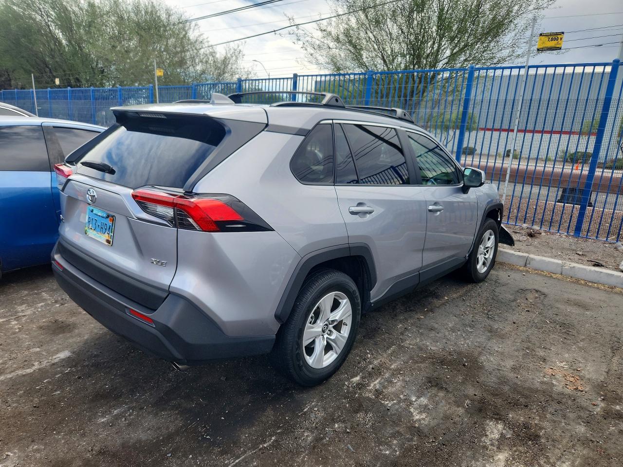 2019 TOYOTA RAV4 XLE — снимка 3