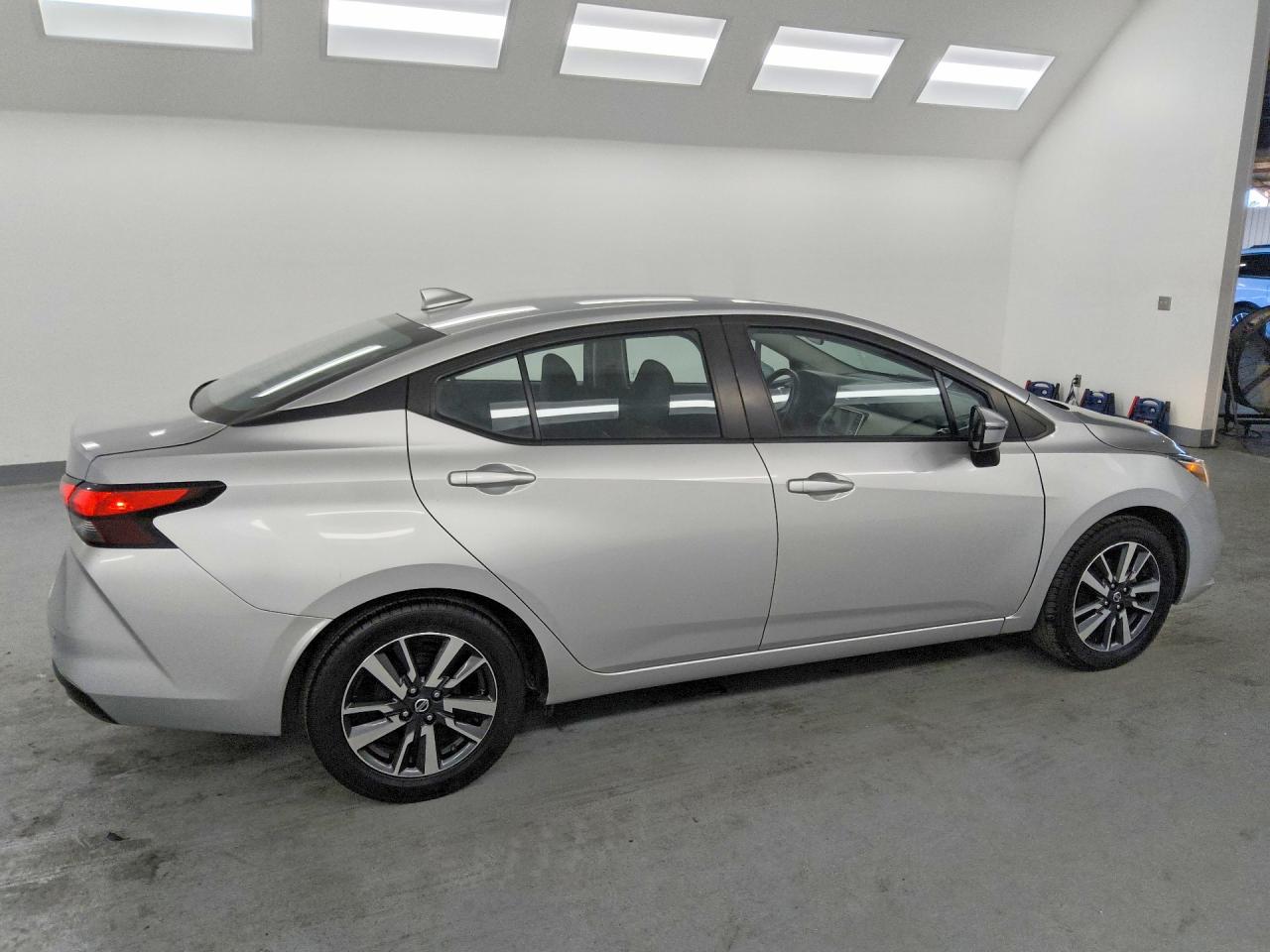 2021 NISSAN VERSA SV — снимка 3