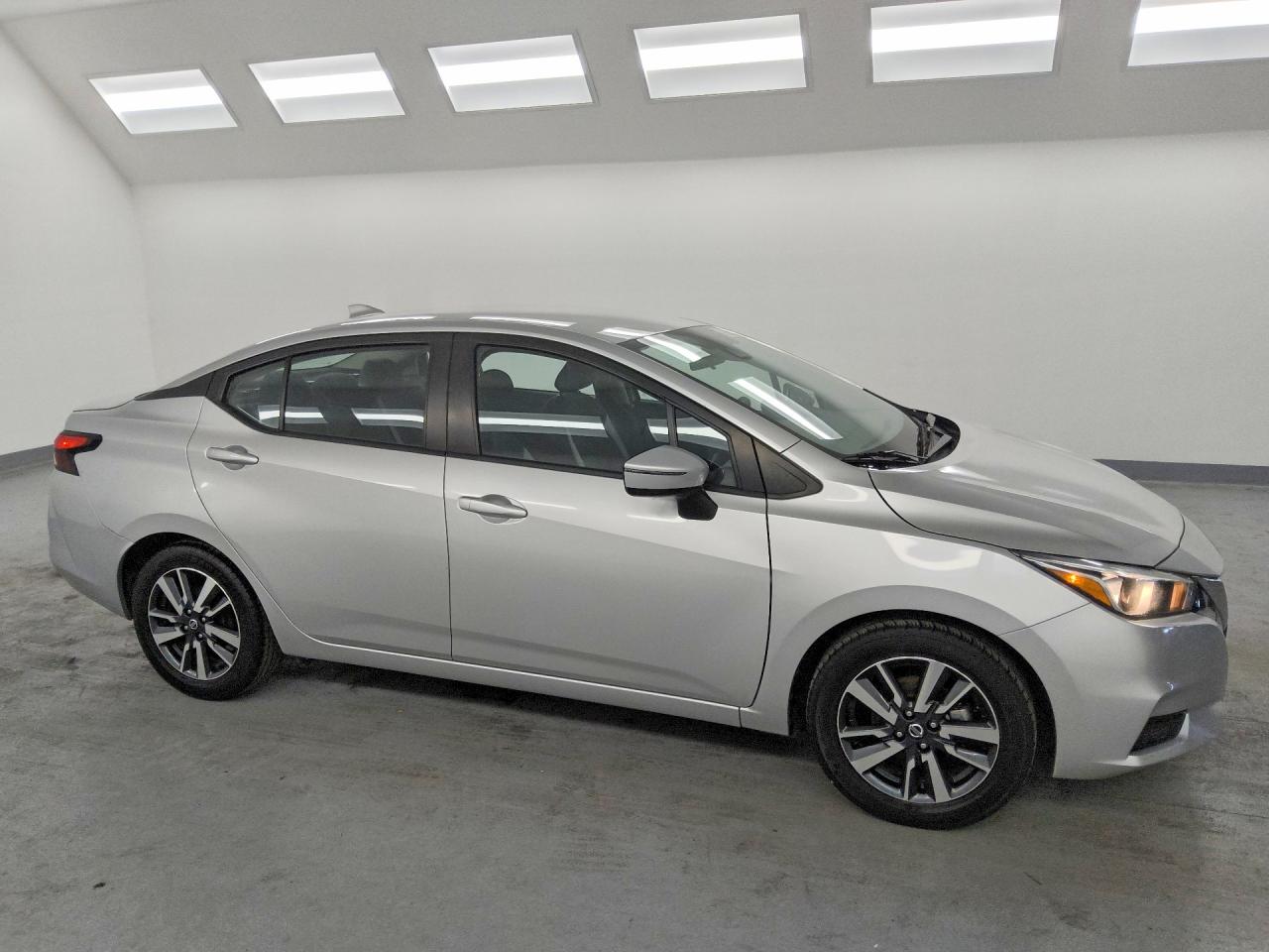 2021 NISSAN VERSA SV — снимка 4