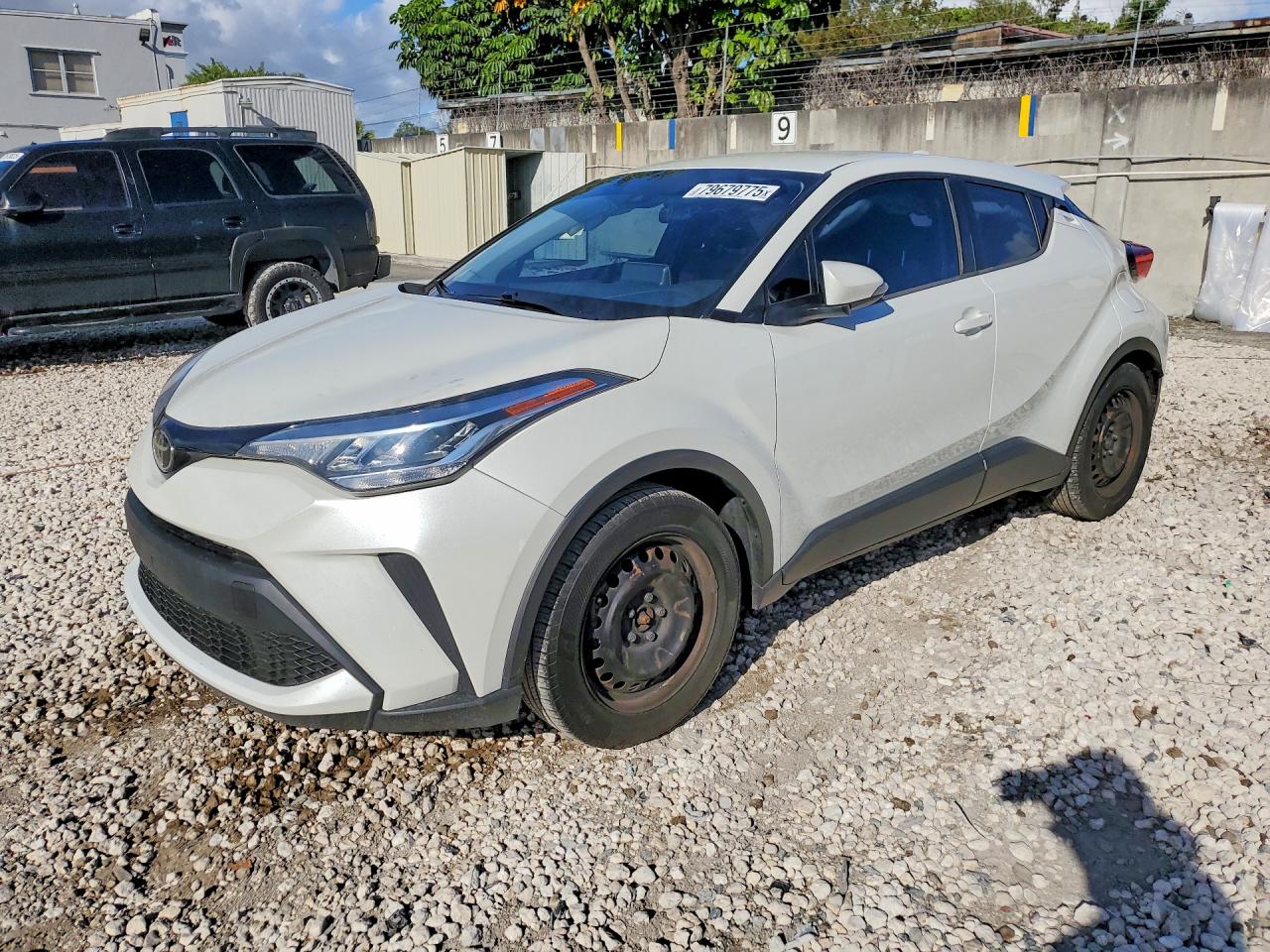 2020 TOYOTA C-HR LE