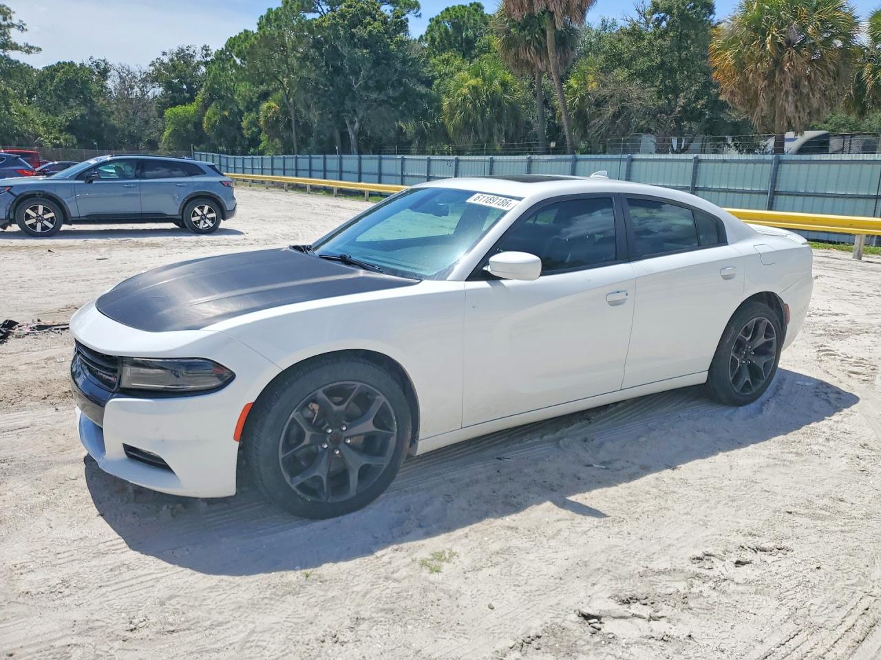 2015 DODGE CHARGER SXT