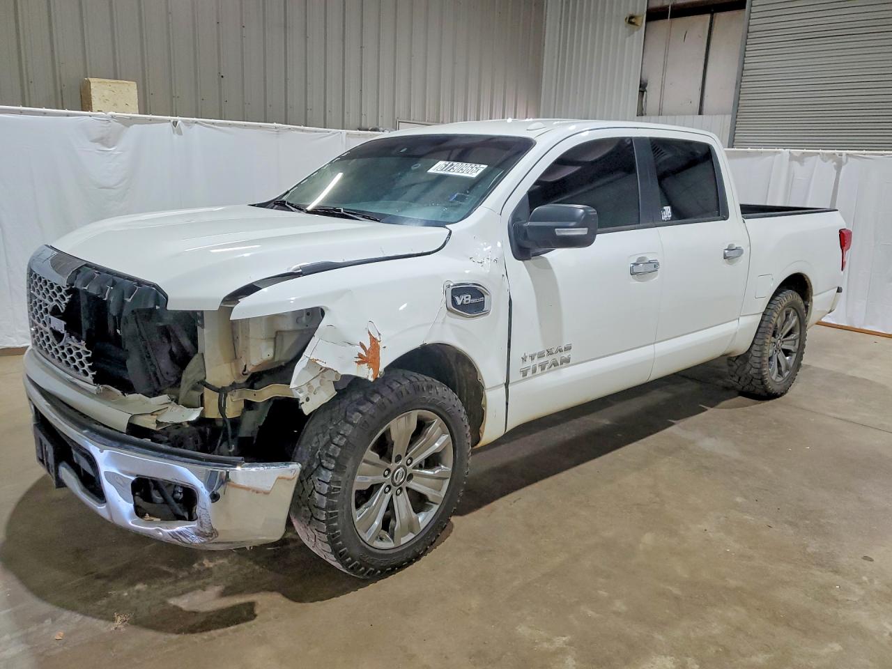 2017 NISSAN TITAN SV