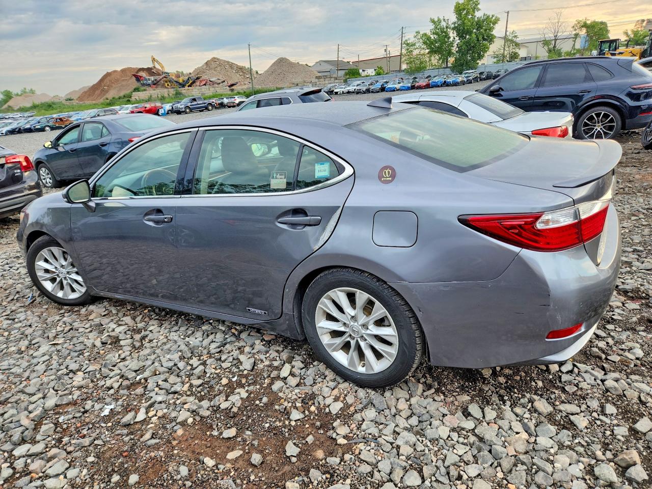 2015 LEXUS ES 300H — снимка 2