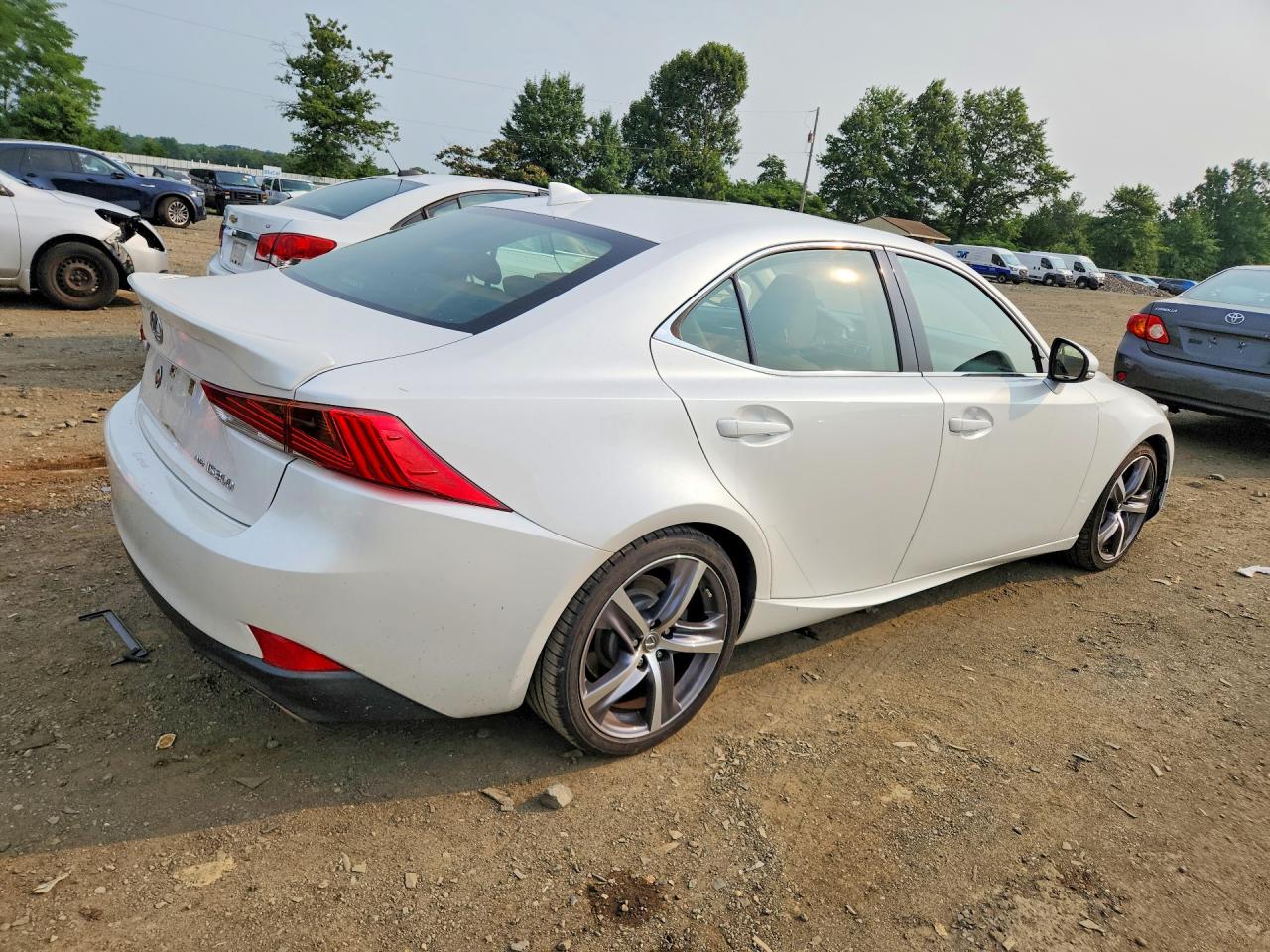 2018 LEXUS IS 300 — снимка 4