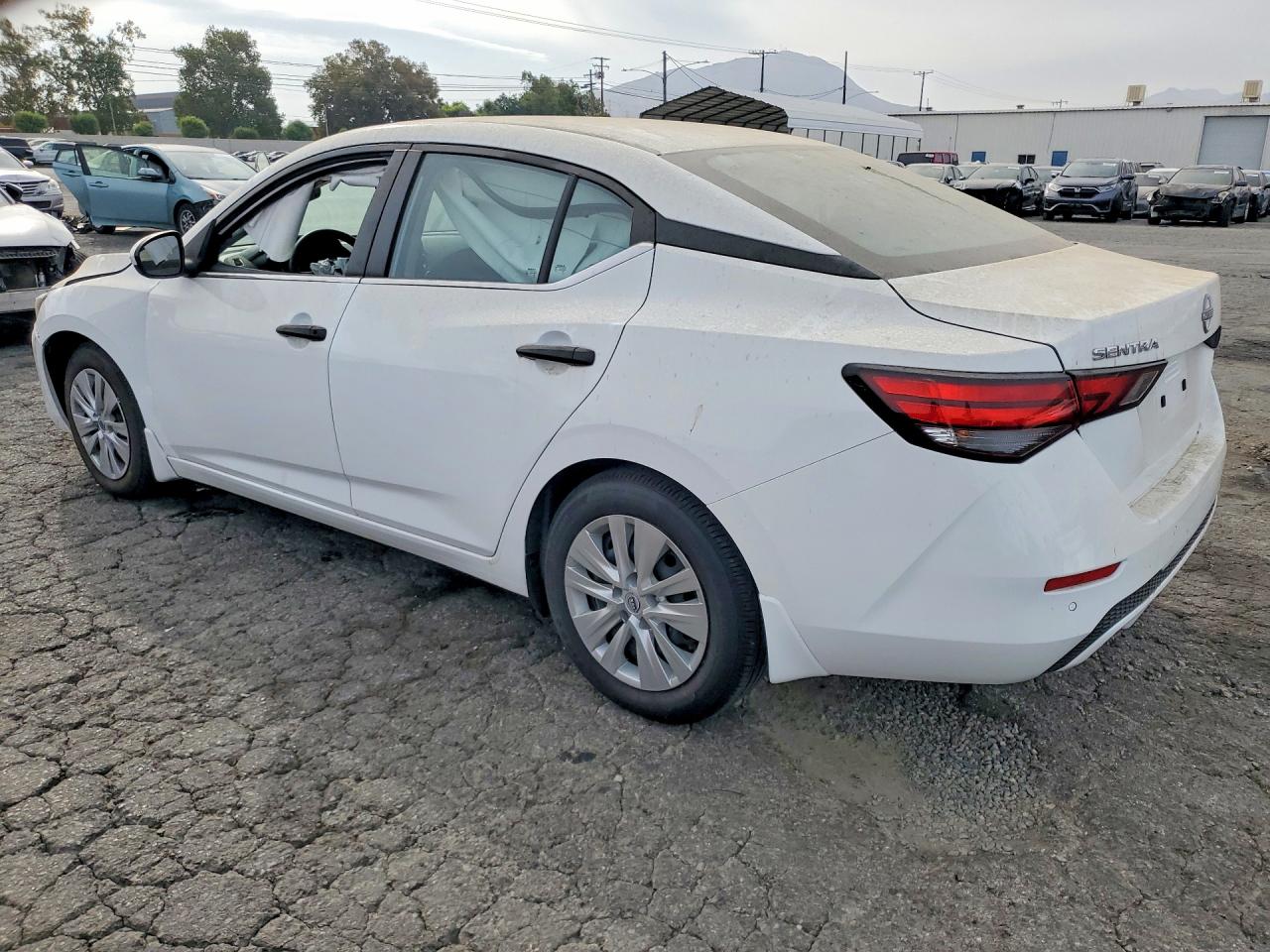 2025 NISSAN SENTRA S — снимка 2