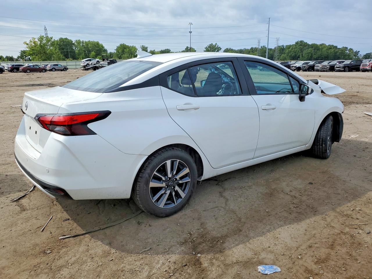 2025 NISSAN VERSA SV — снимка 3