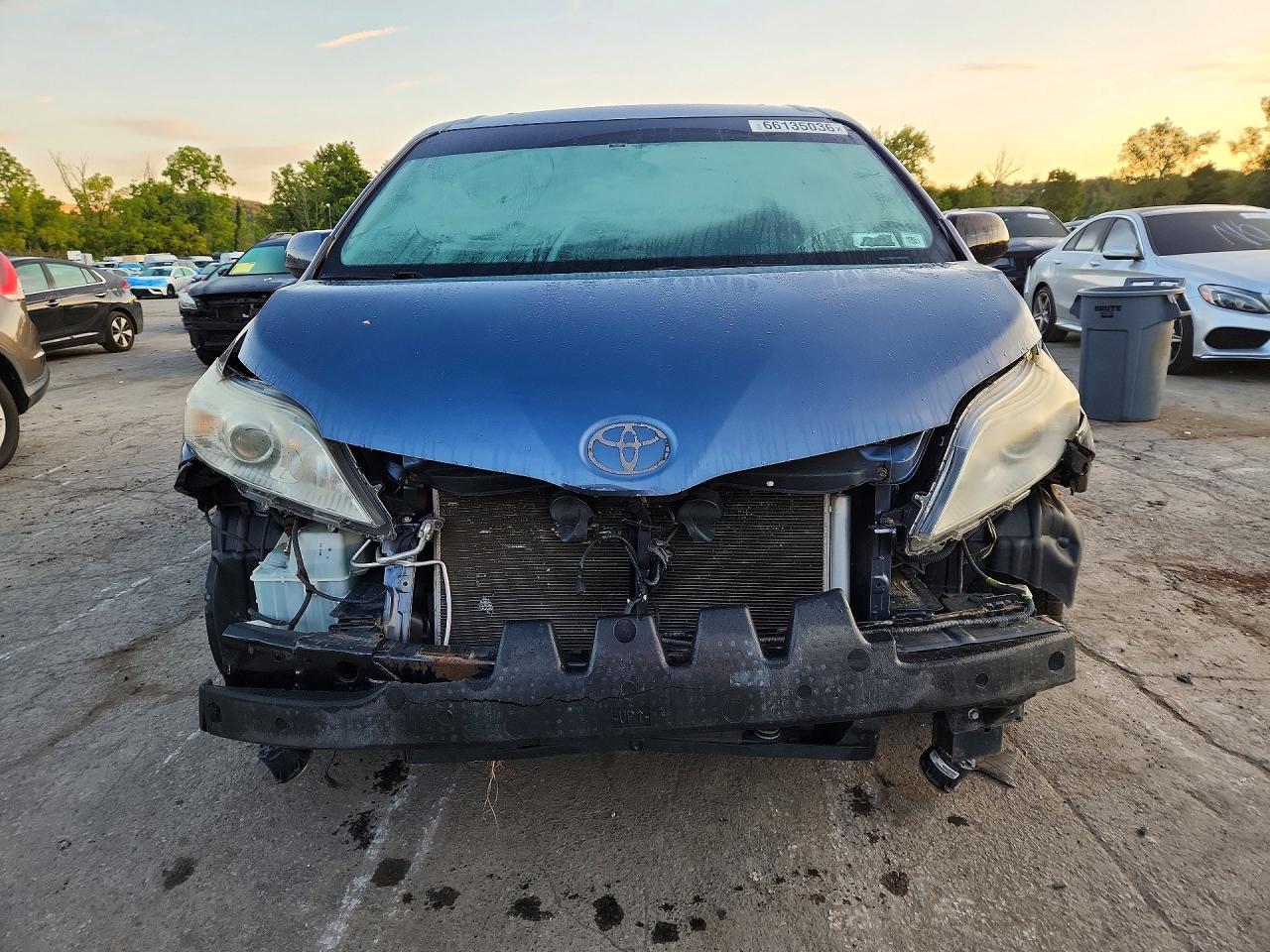2017 TOYOTA SIENNA XLE 8-PASSENGER — снимка 5