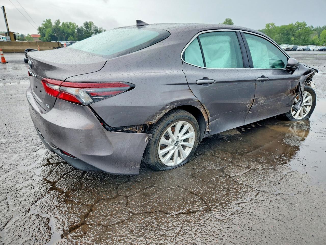 2024 TOYOTA CAMRY LE — снимка 3
